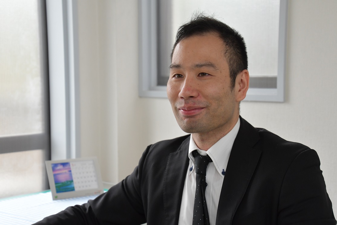 尾道グローカルラボ代表 黒飛貴友さん海外経験豊富な元損保マン 経済リポートweb版